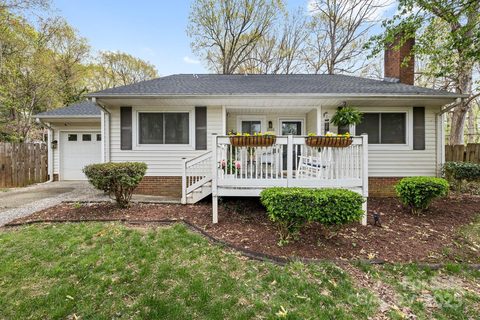 1555 Ridgewood Drive sold home in Kingswood South, Gastonia, NC