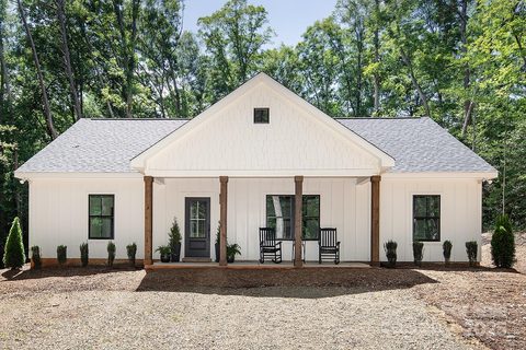 676 Chapel Hill Drive