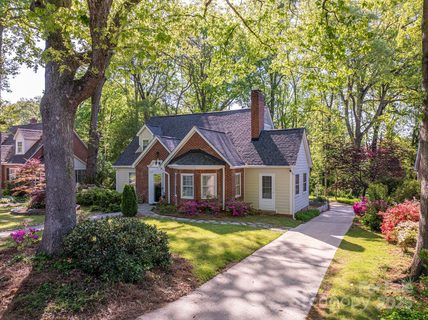 1220 Oakwood Avenue sold home in Brookwood, Gastonia, NC