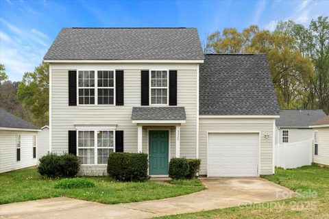 3320 Alderknoll Court sold home in Barrington, Charlotte, NC