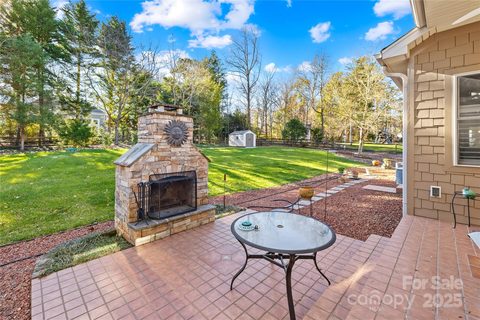 13924 Island Drive sold home in Twin Coves, Huntersville, NC