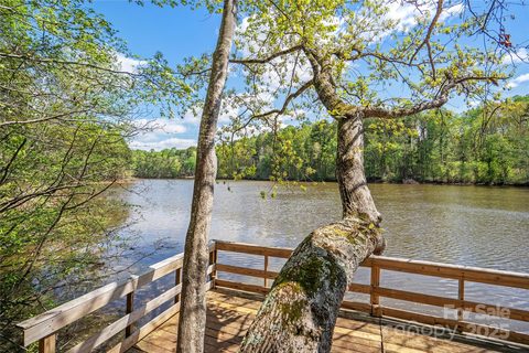 Previously sold for $399,000