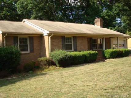 2 Spruce Pine Drive