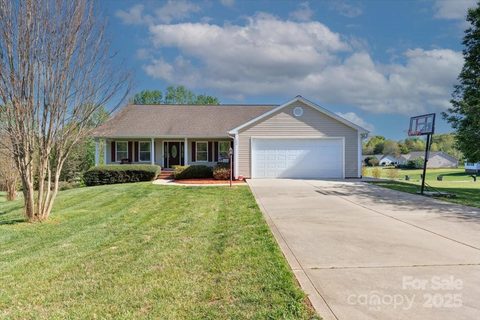 106 Zurich Lane sold home in Fairview Farms, Statesville, NC