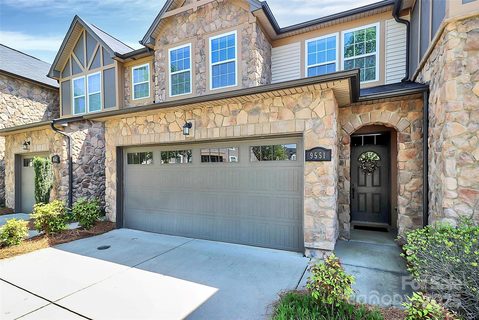9551 Glenburn Lane