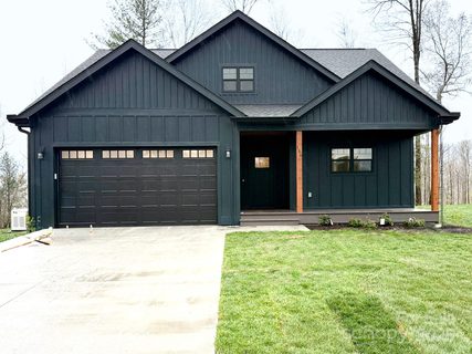 156 Byron Forest Drive sold home in The Cottages at Byron Forest, Horse Shoe, NC