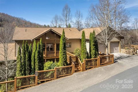 226 Sawgrass Drive 3 sold condo in Smoky Mountain Country Club, Whittier, NC