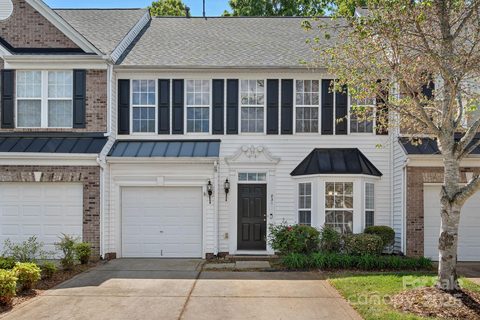 831 Daly Circle sold townhome in Fairway Townes, Fort Mill, SC