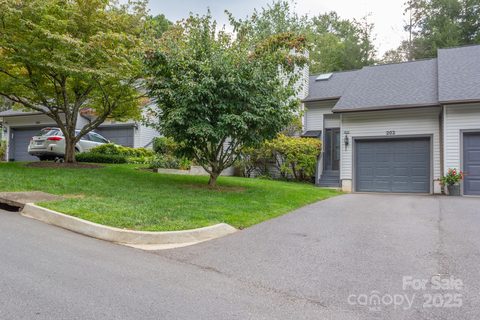 202 Cheyenne Court sold townhome in Cimarron, Asheville, NC