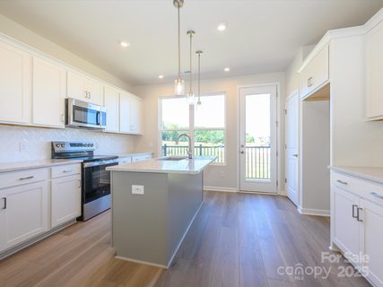 5727 Castlerea Drive sold home in Southmont, Charlotte, NC