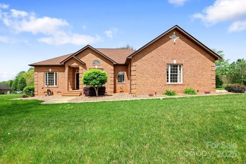 121 Capstone Court sold home in Carters Farm, Statesville, NC