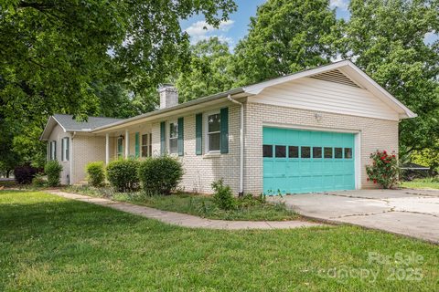 334 Hudson Drive sold home in Valhalla, Harrisburg, NC