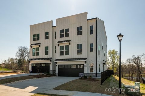 2124 Barrowcliffe Drive sold townhome in Christenbury Greene, Concord, NC