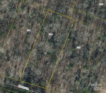 2290 Magnolia Place active home in Maverick Acres, Morganton, NC