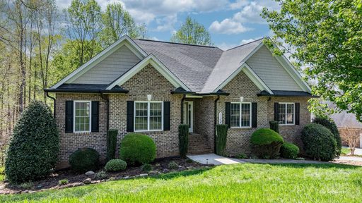 1158 Waterford Drive sold home in Brookstone, Hickory, NC