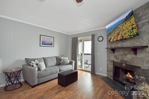301 Pinnacle Inn Road active home in Pinnacle Inn, Beech Mountain, NC
