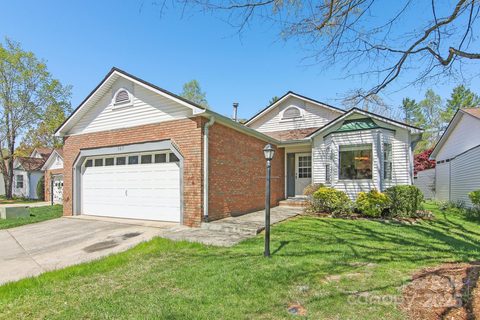 307 Somerton Court sold condo in Plantation Walk, Hendersonville, NC