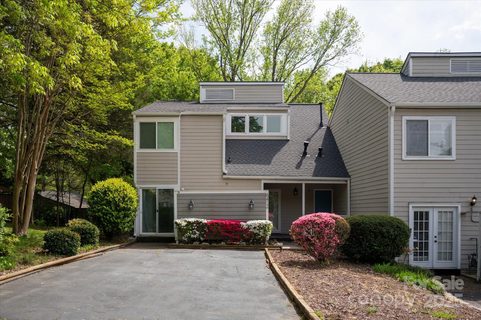 8412 Cricket Lake Drive