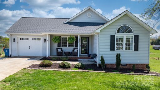 4808 Thoreau Drive sold home in Swinging Bridge, Conover, NC