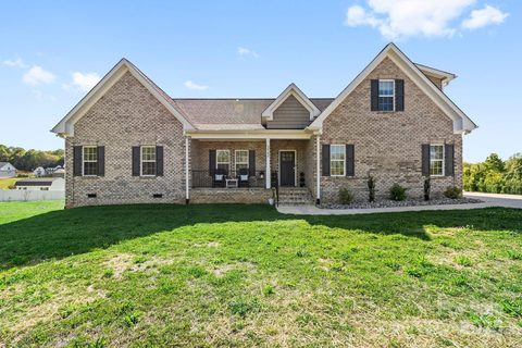 2542 Us 158 Highway Highway sold home in Eagles Landing, Mocksville, NC