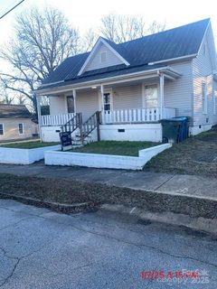 421 E Cemetary Street