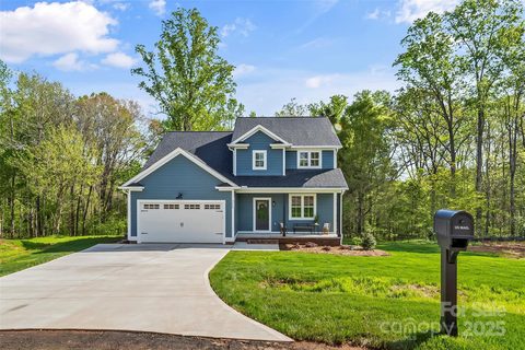 2668 Polo Lane sold home in The Paddocks, Maiden, NC
