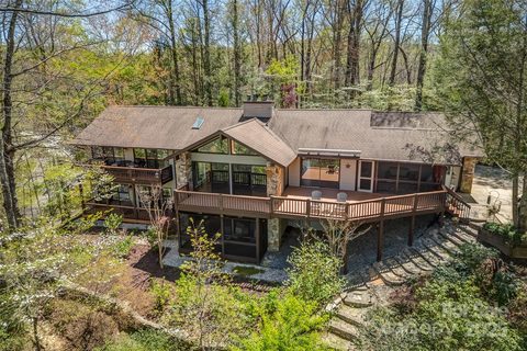 550 Middlemount Road sold home in Middlemount, Pisgah Forest, NC