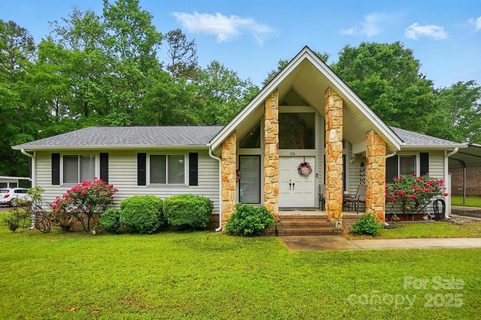 116 Pelham Lane