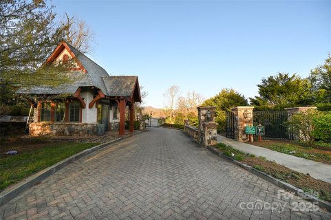 64 French Willow Drive active lot in Thoms Estate, Asheville, NC