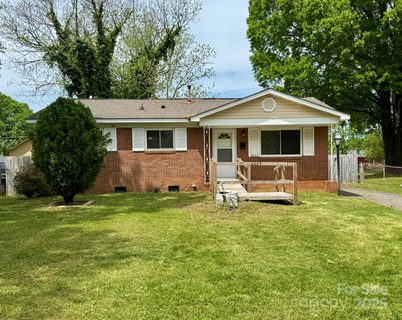 4623 Monmouth Drive sold home in Derita Woods, Charlotte, NC
