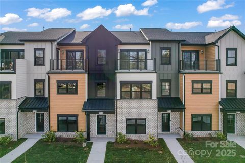714 Falling Oak Alley sold townhome in Townes At Maxwell, Huntersville, NC