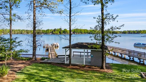 1711 Riverside Drive sold home in Watership Downs, Lexington, NC