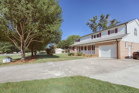 8246 Rocky River Road sold home in Rocky River Acres, Harrisburg, NC