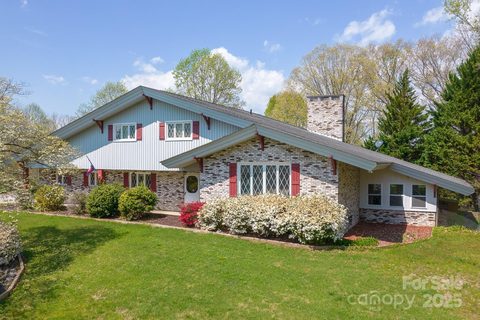2466 Sweetbriar Circle sold home in Cloverdale, Lenoir, NC