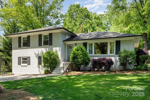 1043 Nancy Drive sold home in Hillsborough Acres, Charlotte, NC