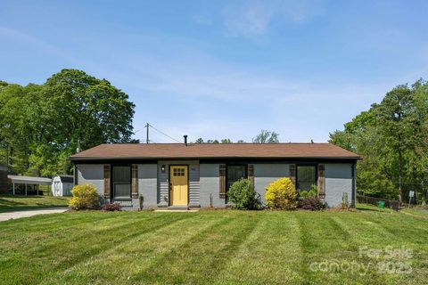 500 Dedmon Drive sold home in Garden City, Charlotte, NC