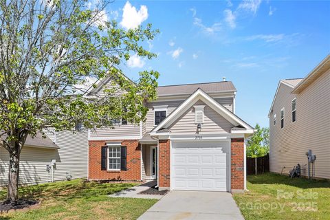2708 N Valley Court sold home in Laurel Valley, Charlotte, NC