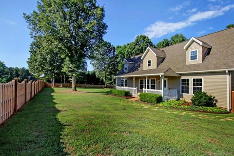 105 Purple Finch Lane