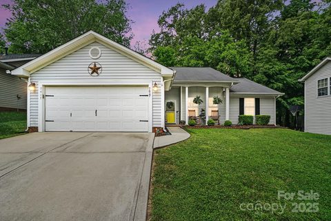 7417 Chidley Drive sold home in Hubbard Woods, Charlotte, NC