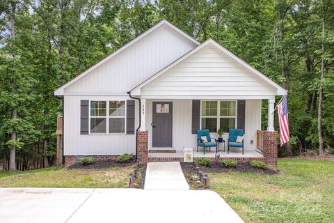 409 Woodcrest Lane sold home in Woodcrest, Albemarle, NC