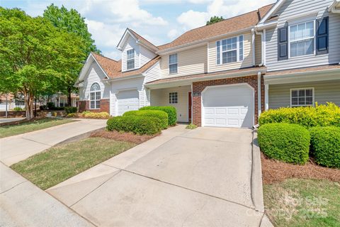 11011 Alderbrook Lane sold home in Covington At Providence, Charlotte, NC