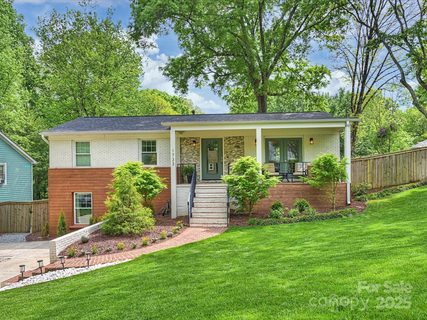 1733 Piccadilly Drive