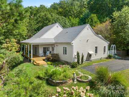 80 Ivy Cove Road sold home in Laurel Woods, Fairview, NC