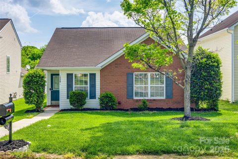 1526 Tuckers Glenn Drive sold home in Amber Ridge, Rock Hill, SC