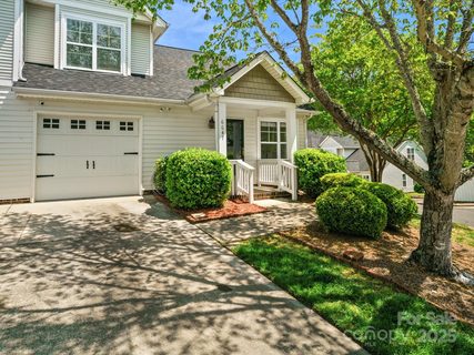 6647 Vlosi Drive sold townhome in Carmel Heights, Charlotte, NC