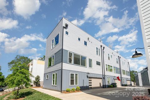 302 Wesley Heights Way