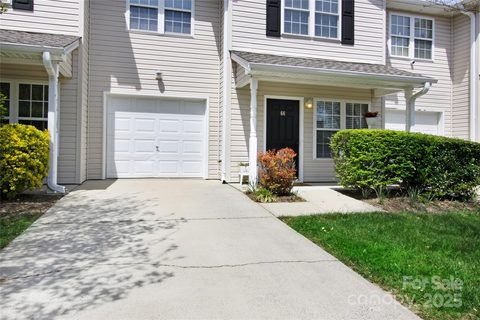 66 Yorktown Circle sold condo in Stafford Hills, Fletcher, NC