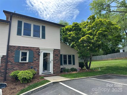1330 5th Street sold home in Tara Woods, Hickory, NC