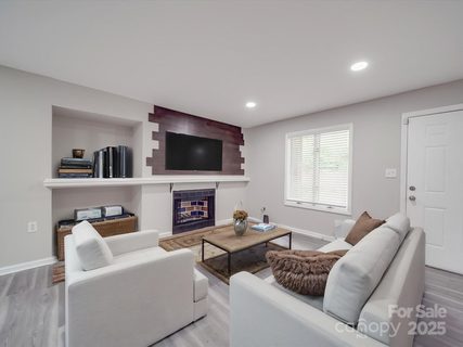1847 J Julian Lane sold condo in Northampton, Charlotte, NC