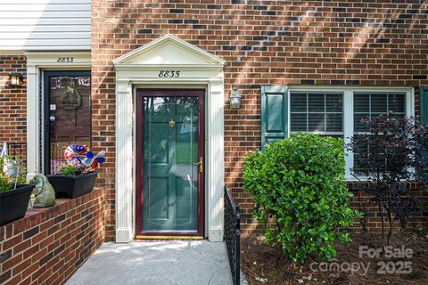 8835 Hunter Ridge Drive sold home in Lexington Commons, Charlotte, NC